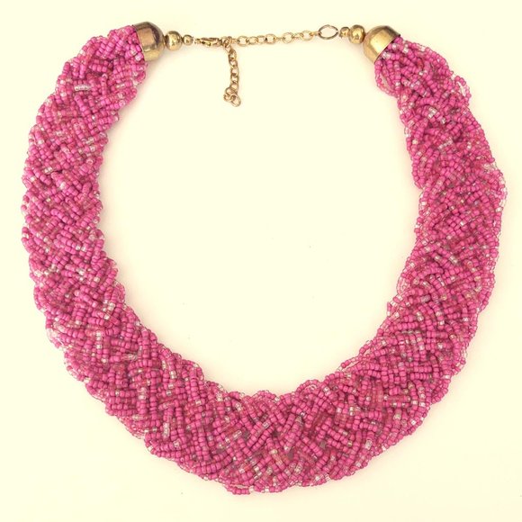 Braided hot pink and clear seed bead necklace - Picture 8 of 11